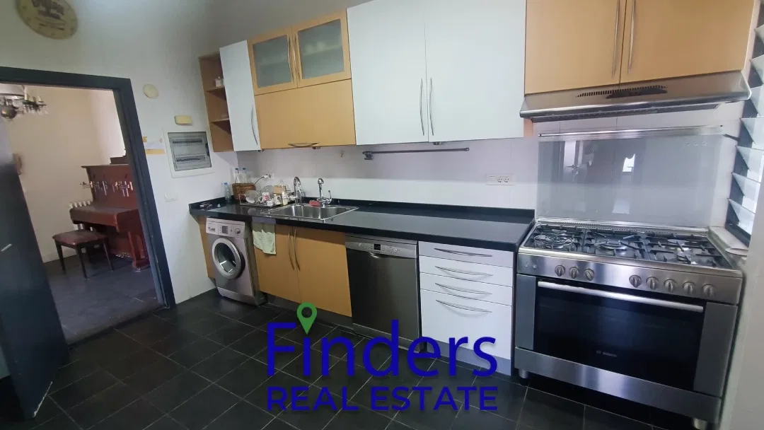 Apartment For sale in Baabdat, photo 4