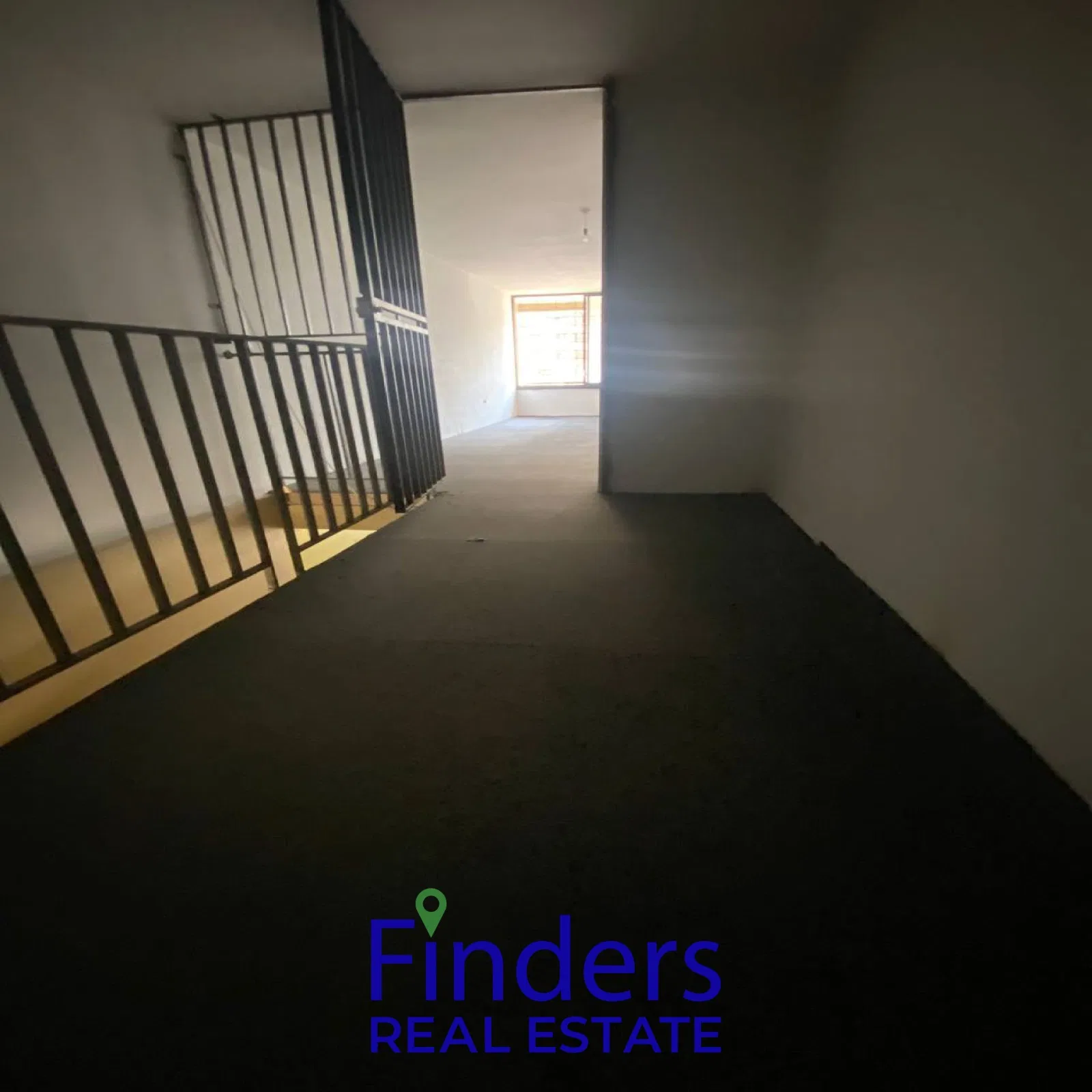A 2-floor shop for sale in Jdeideh!, photo 3