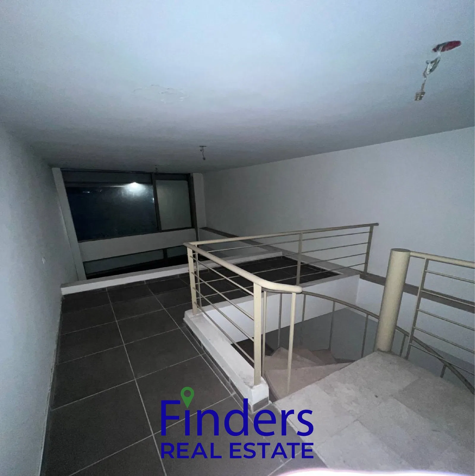 A 2-Floor shop for sale in Hazmiyeh!, photo 3
