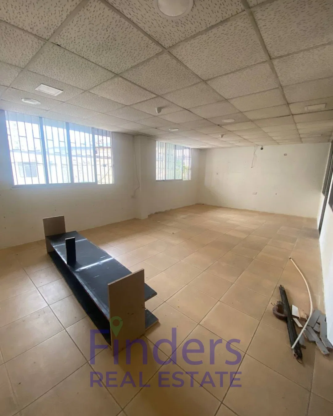 A 2-floor shop for sale in Jdeideh!, photo 2