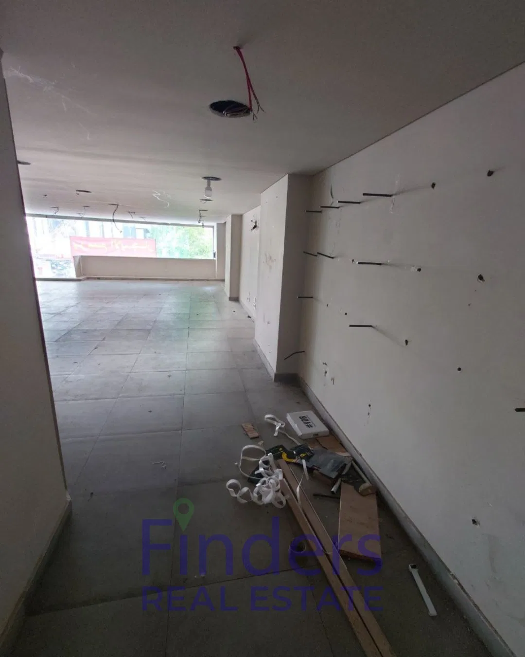 3-Floor Shop for rent in Sassine!, photo 3