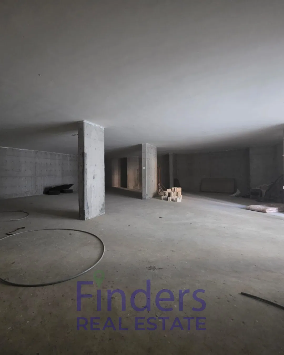 3-Floor Commercial Building for Sale in Mazraat Yachouh!, photo 4