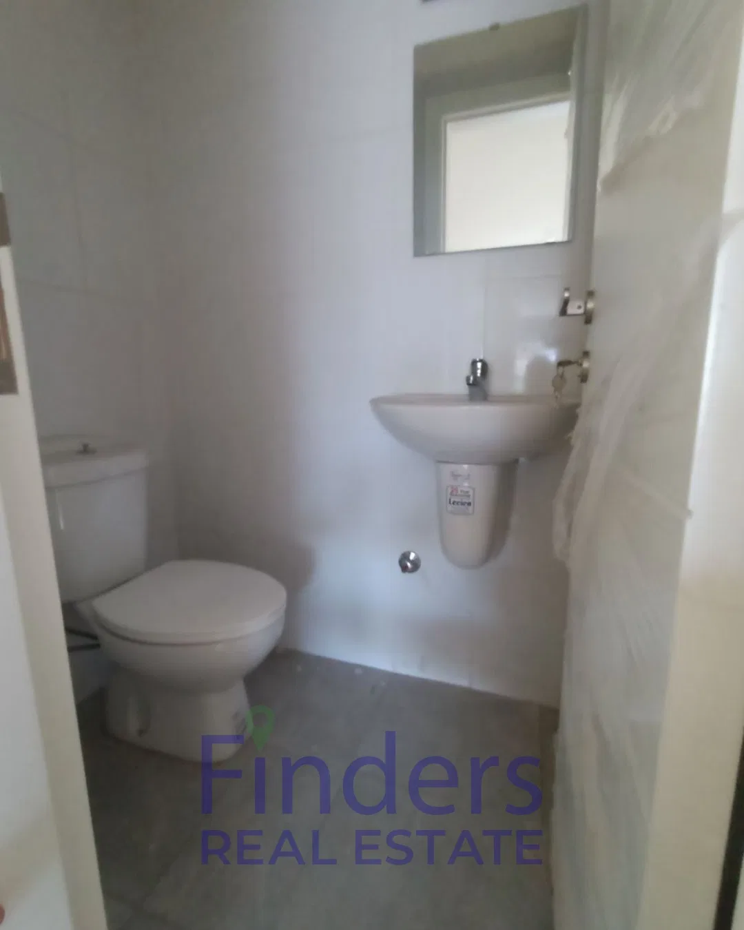 A 2-floor shop for rent in Bourj Hammoud!, photo 3