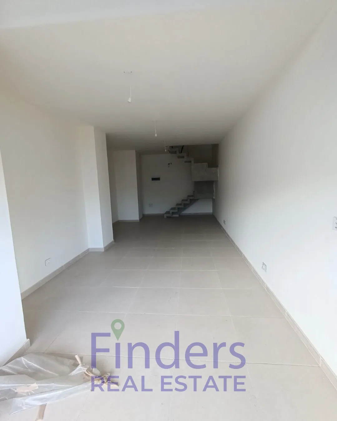 A 2-floor shop for rent in Bourj Hammoud!, photo 4