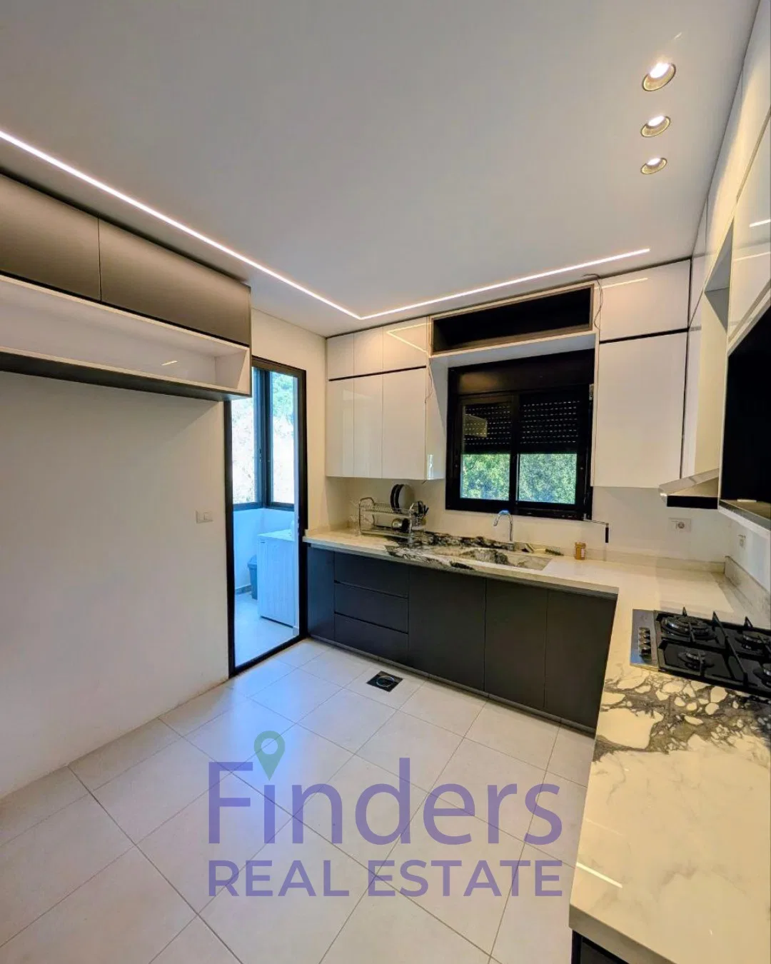 Apartment for rent in Jouret Al Ballout!, photo 4