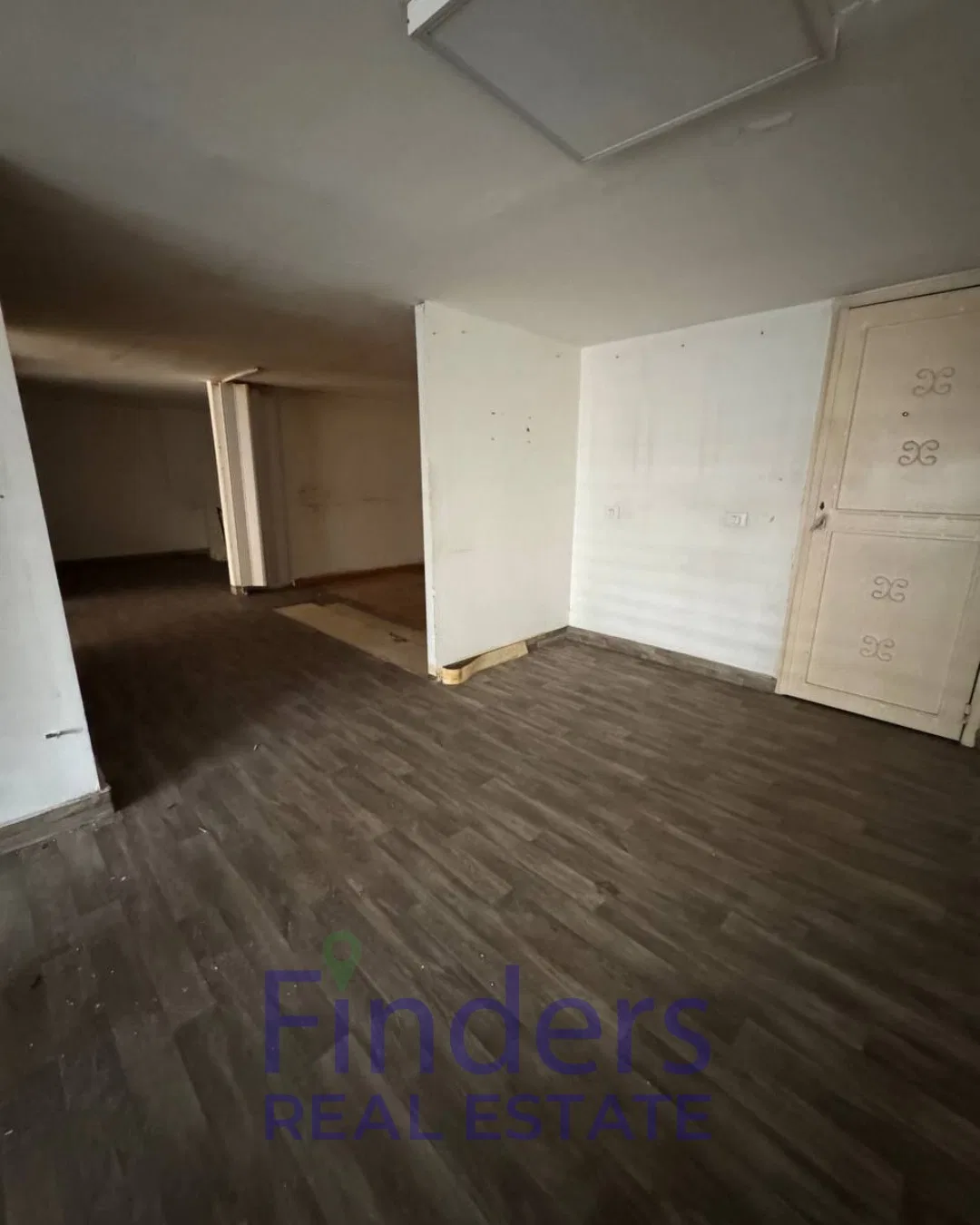 3-Floor shop for sale in Baouchriye!, photo 3