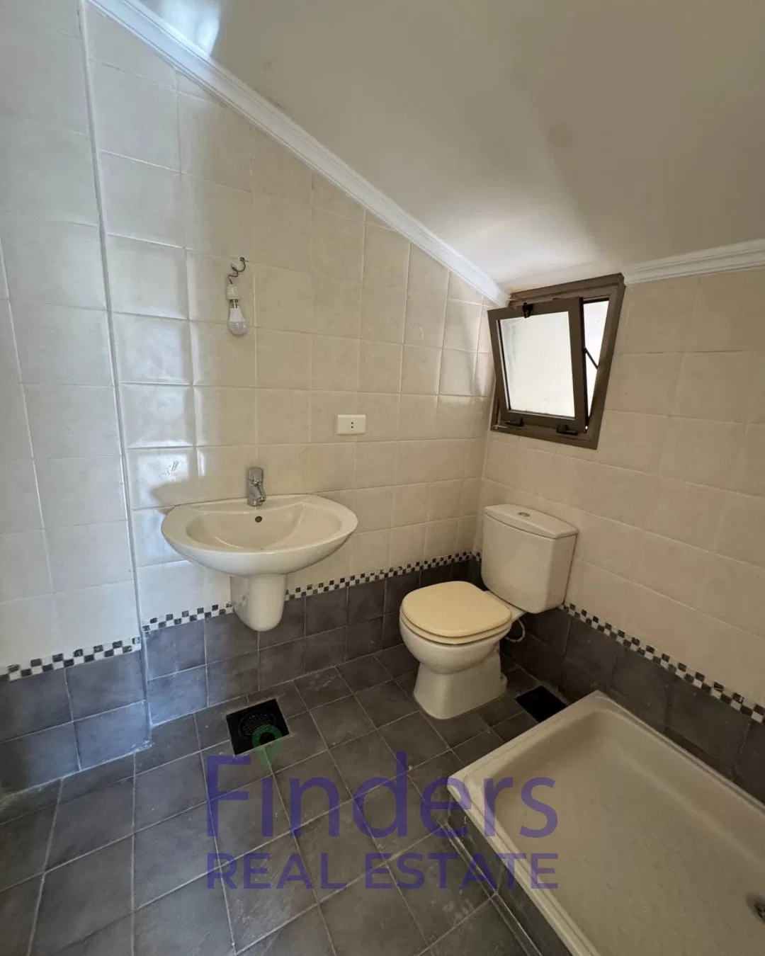 Rooftop for rent in Mansourieh-Ain Najem!, photo 7