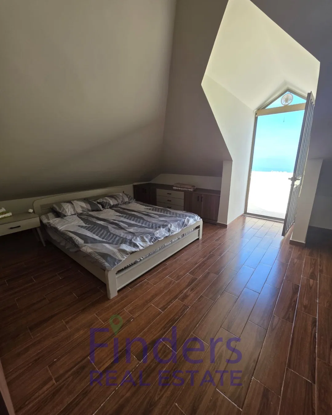 Studio for rent in Mazraat Yachouh!, photo 2