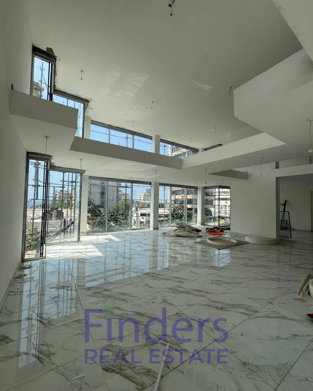 A 2-floor showroom for rent in Jal El Dib!, photo 5