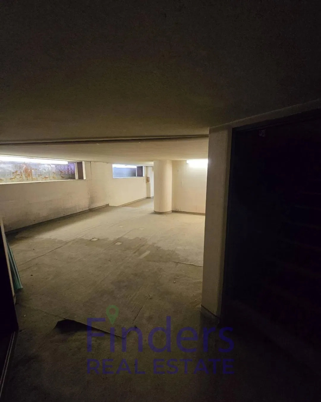 A 2-floor showroom for rent in Verdun!, photo 2