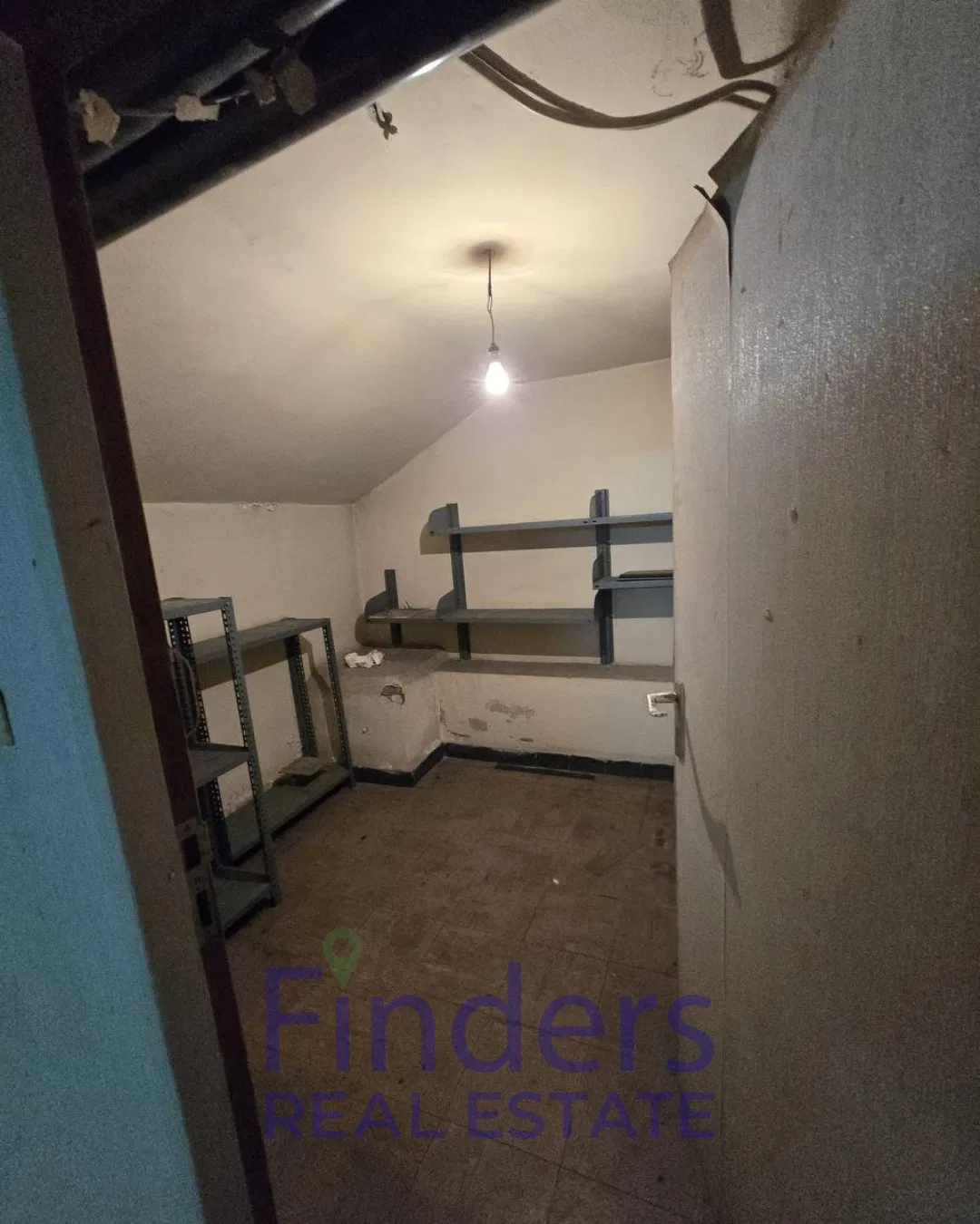 A 2-floor showroom for rent in Verdun!, photo 3