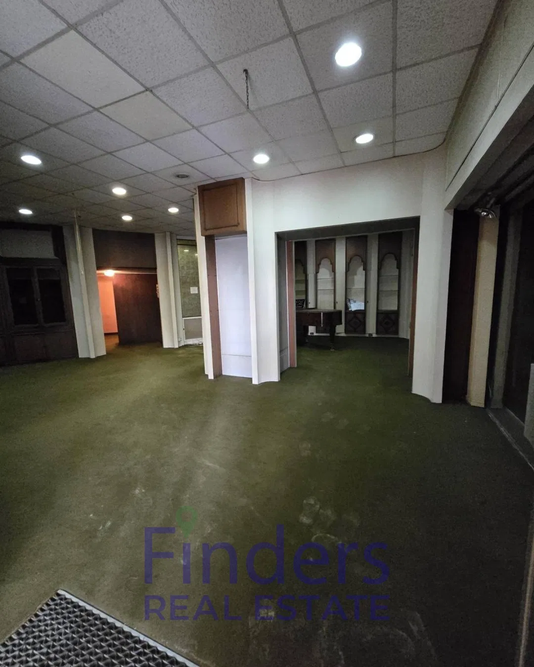 A 2-floor showroom for rent in Verdun!, photo 7