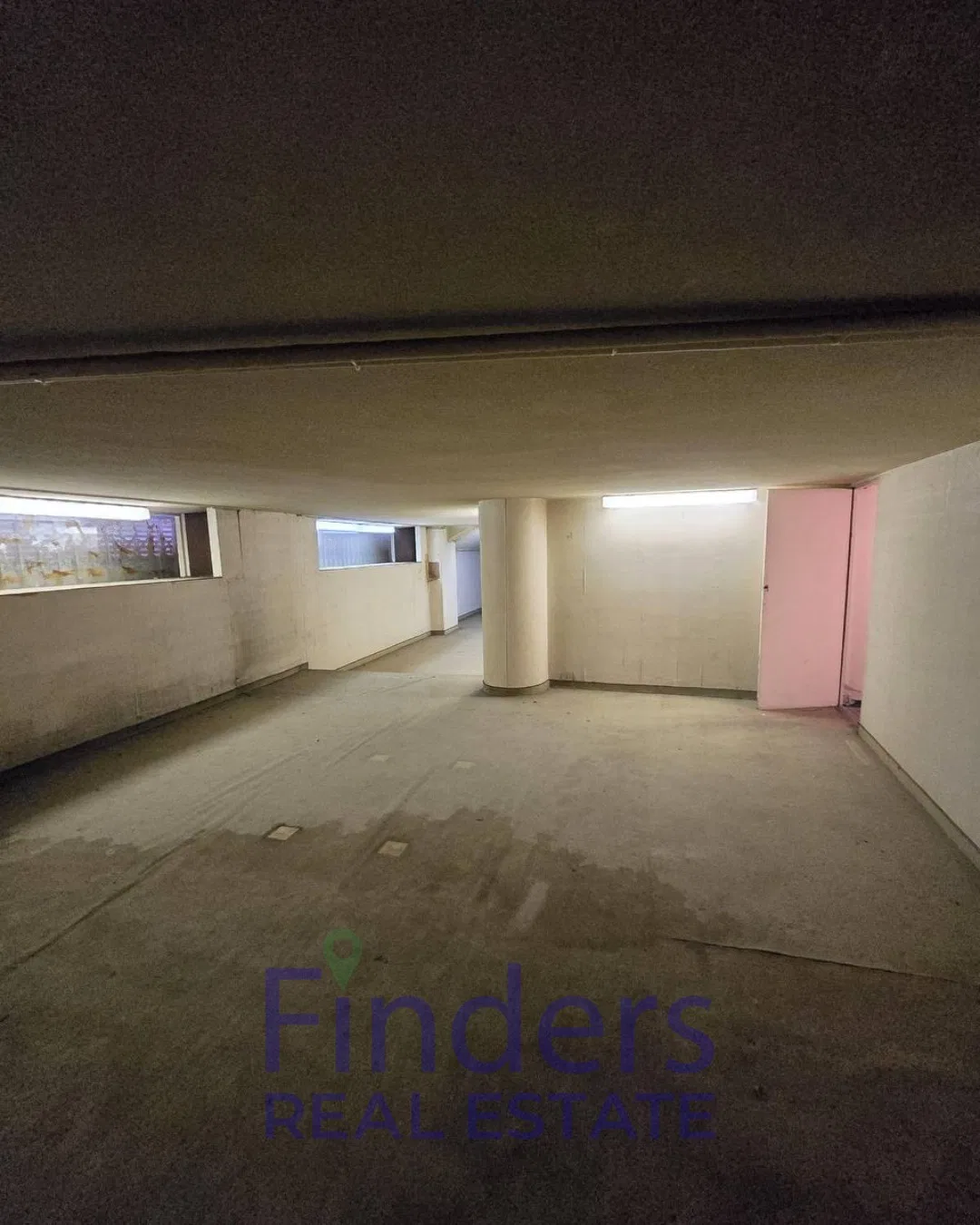 A 2-floor showroom for rent in Verdun!, photo 8