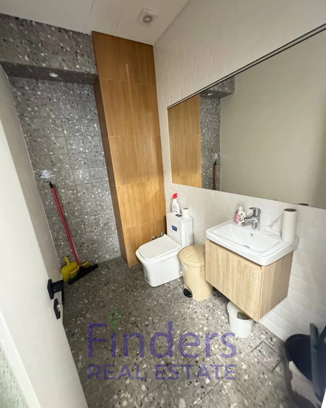 3-Floor shop for sale in Jal El Dib!, photo 2