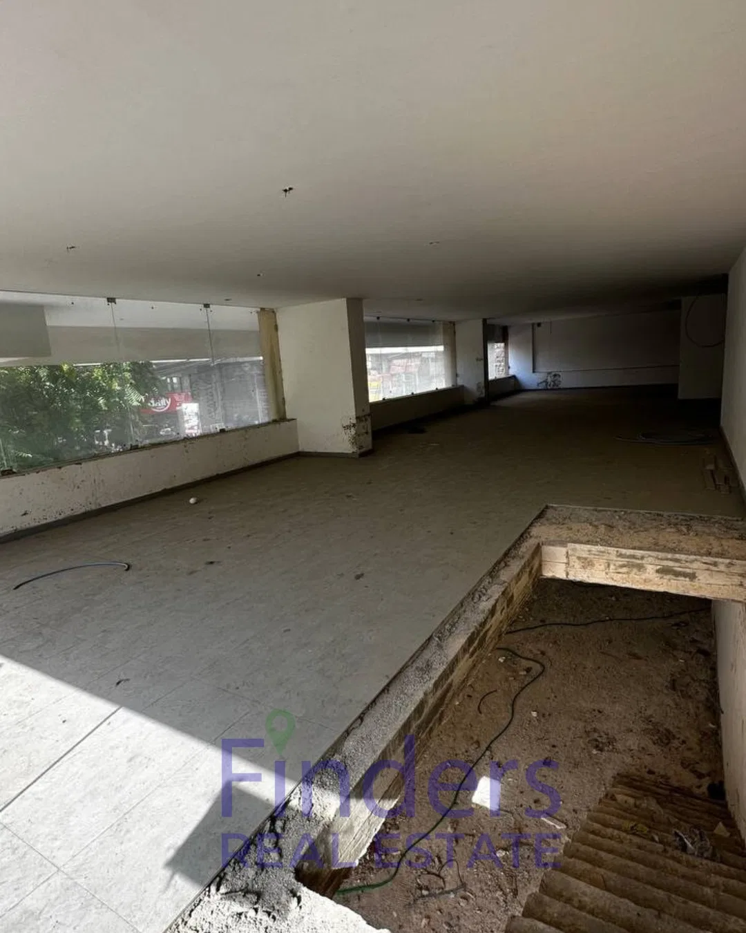 3-Floor shop for sale in Baouchriye!, photo 8
