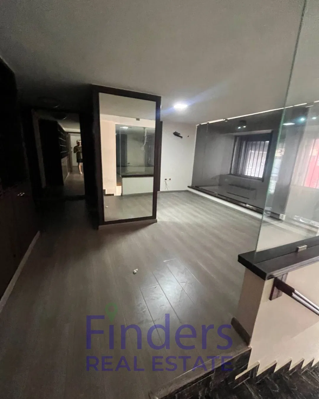 3-Floor shop for rent in Hamra!, photo 3