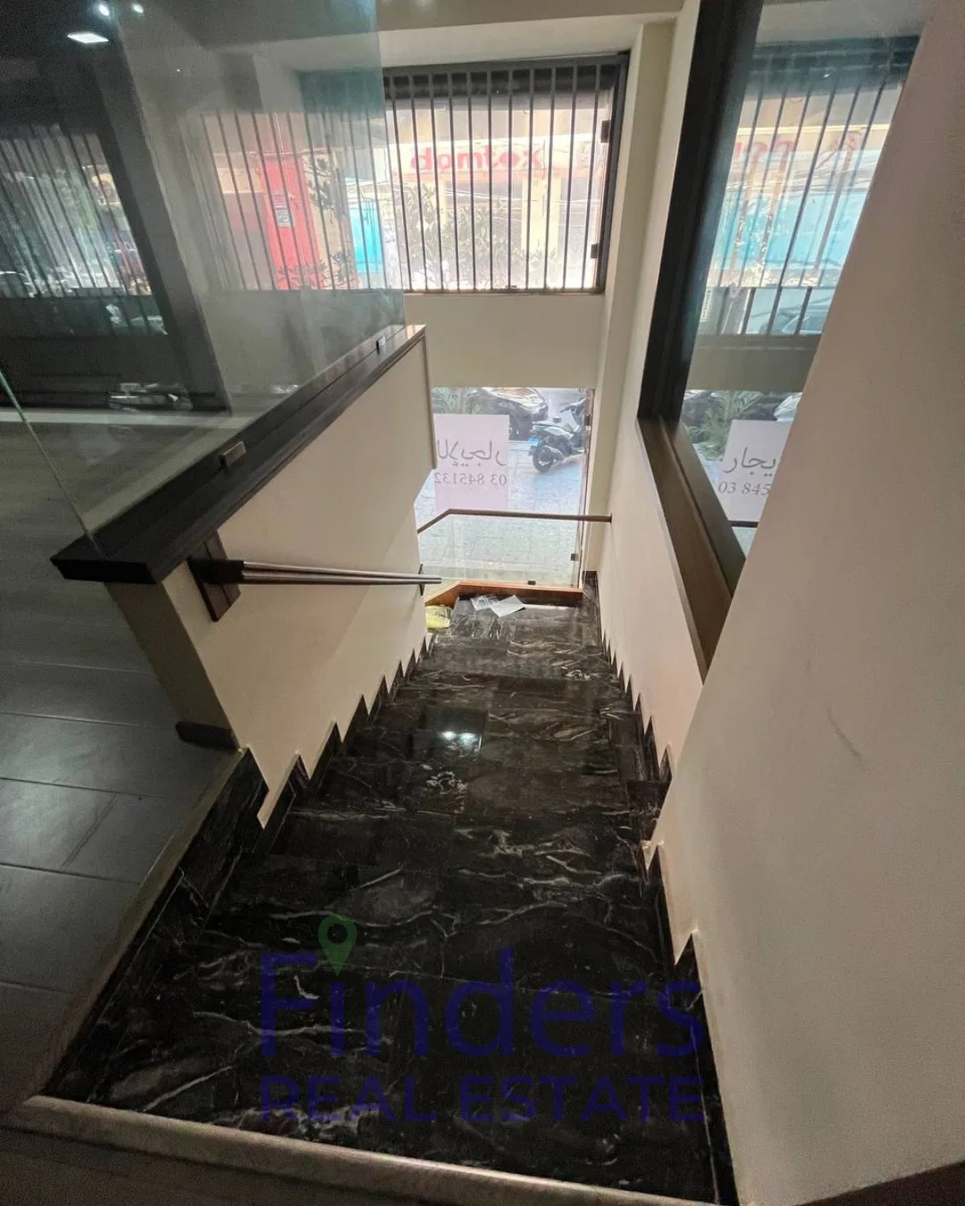 3-Floor shop for rent in Hamra!, photo 7