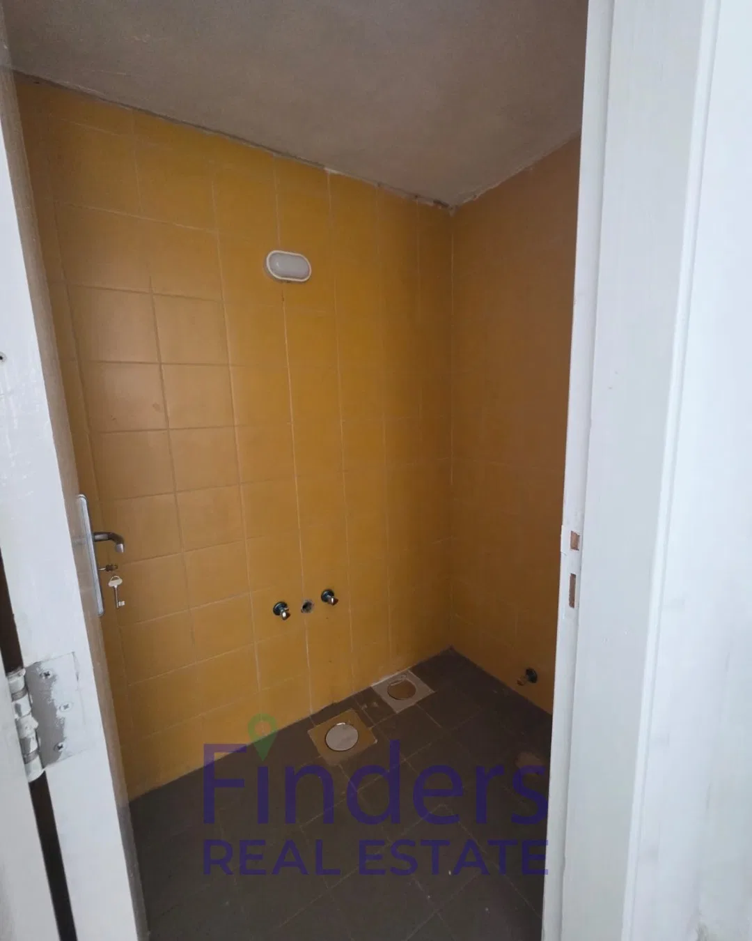 2-Floor shop for rent in Mazraat Yachouh, photo 5
