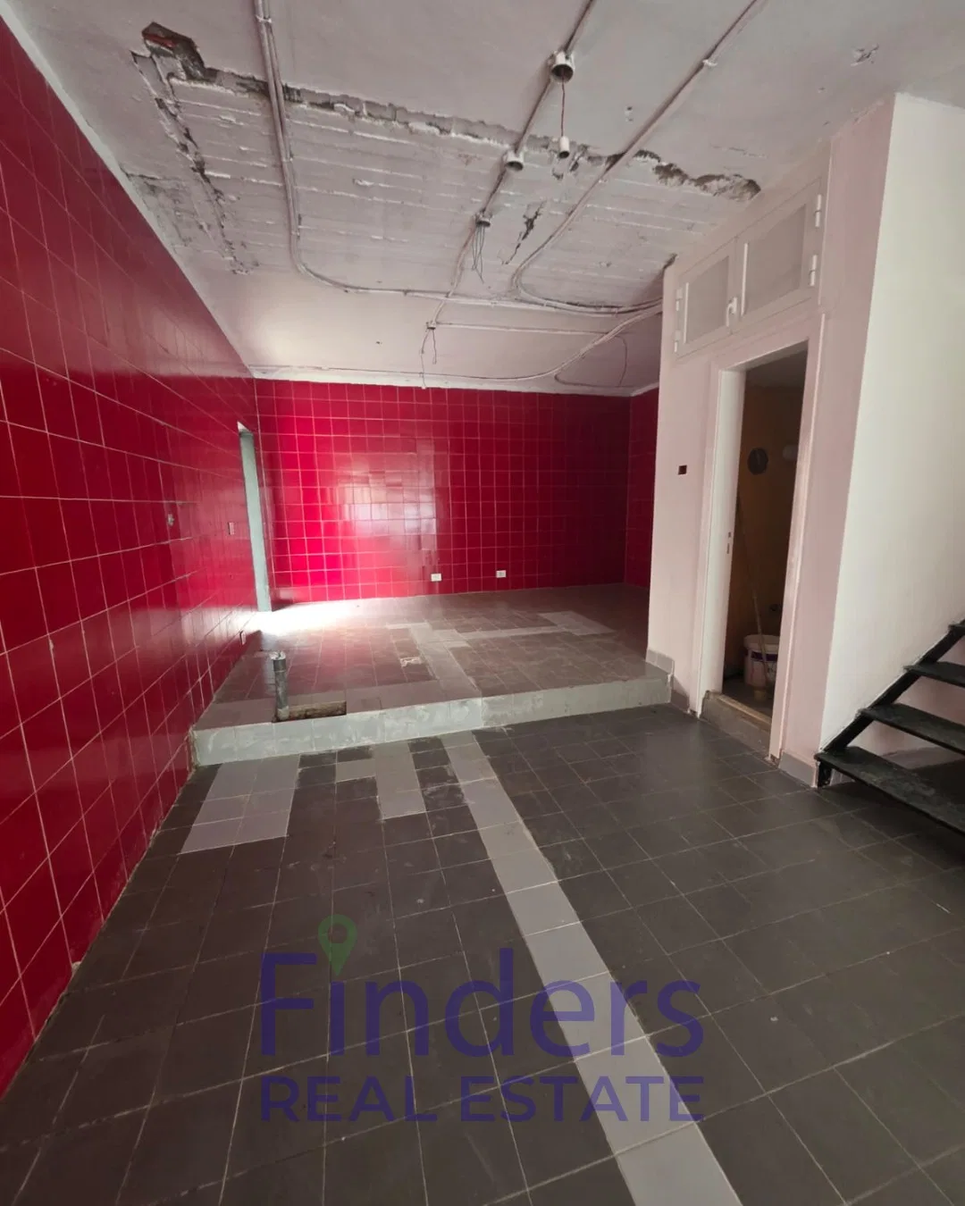 2-Floor shop for rent in Mazraat Yachouh, photo 8