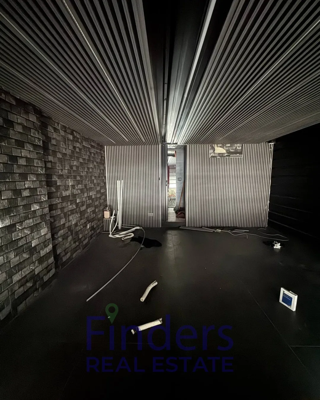 3-Floor shop for rent in Jal El Dib!, photo 2