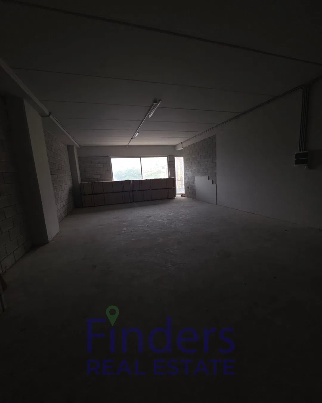 Warehouse for rent in Mazraat Yachouh!, photo 2
