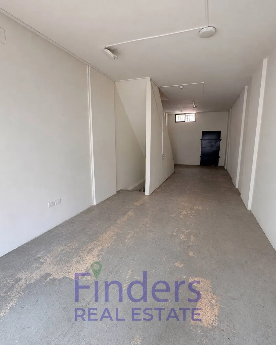3-Floor Shop for rent in Sad El Baouchriyeh!, photo 5