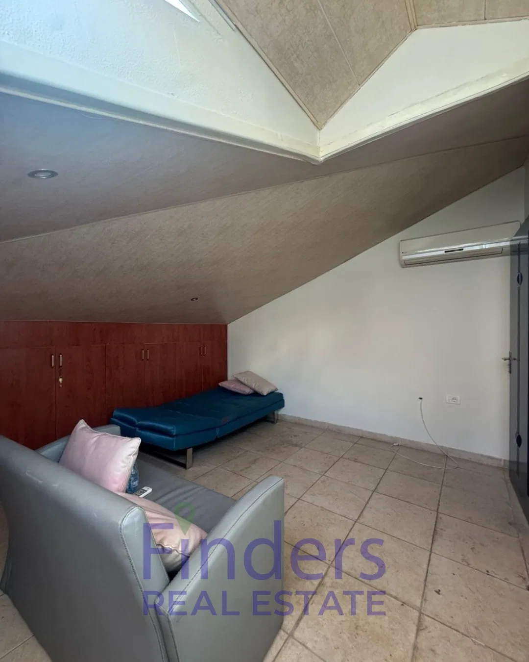 Apartment for rent in Jouret El Ballout!, photo 3